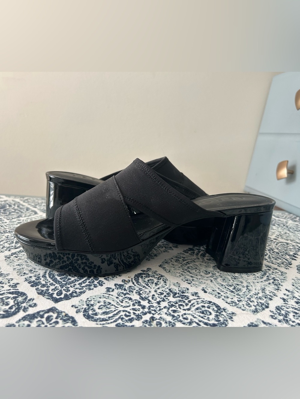 AEROSOLES Black Cross-Strap Chunky-Heel Slides